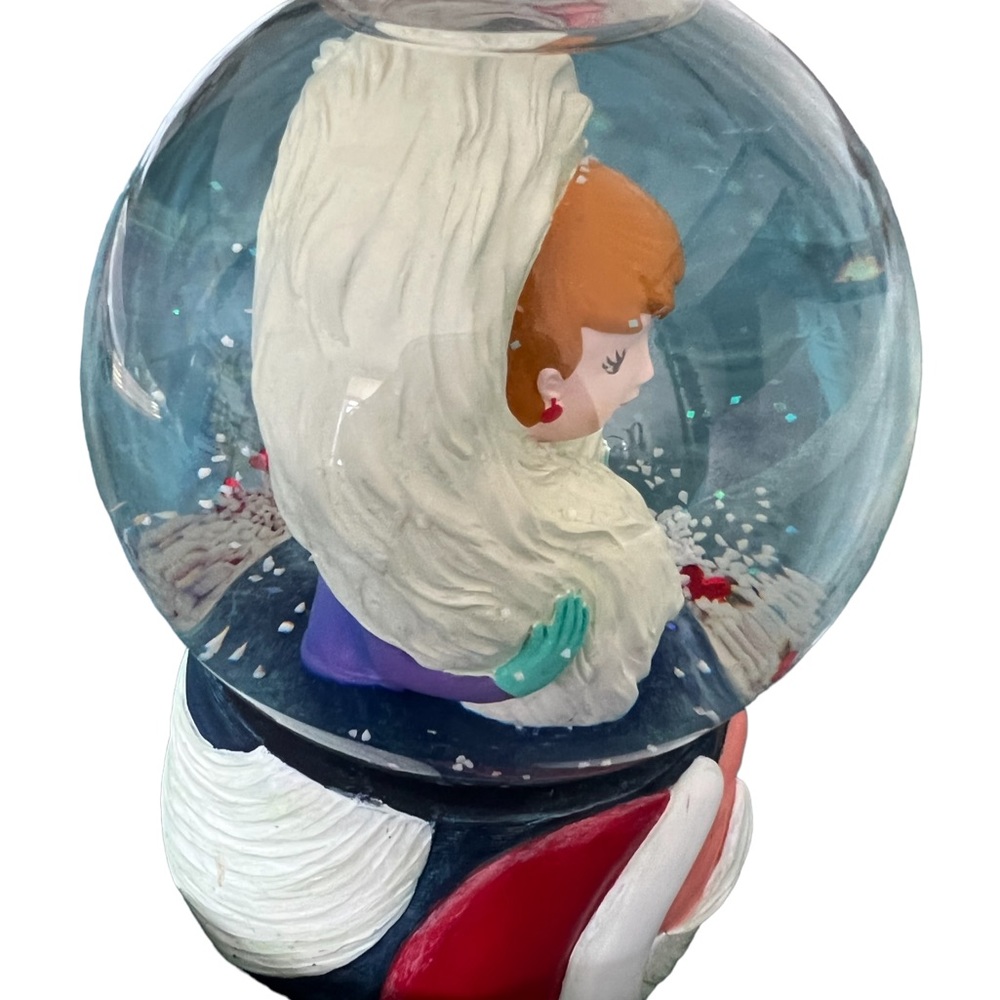 2000 Neiman Marcus Department 56 Santa & Lady in Fur - Plays Winter Wonderland - Picture 4 of 6